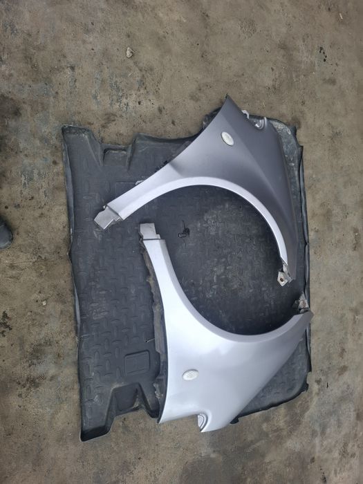 Крило переднє ліве Mercedes A-Class W168 (A1688800418)