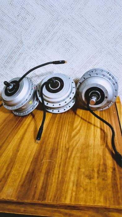 Продам мотори для електровелосипеда 250 Вт і колесо з мотором 250 Вт