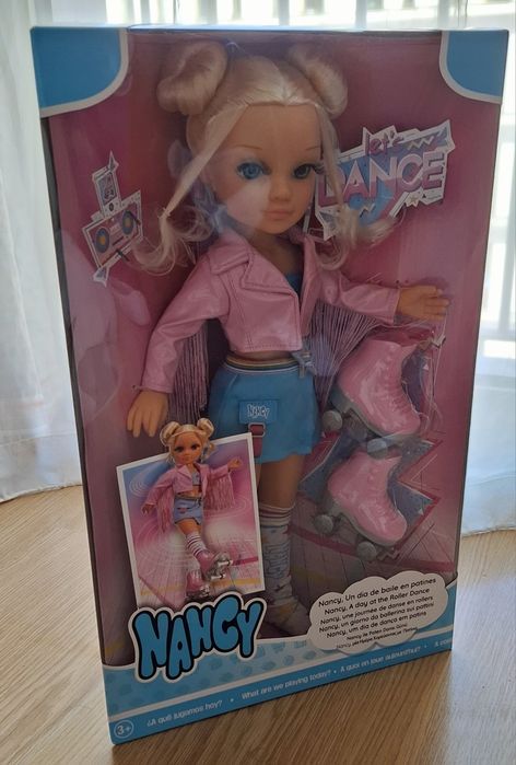 Boneca Nancy "Um dia de Dança em Patins" (Novo)