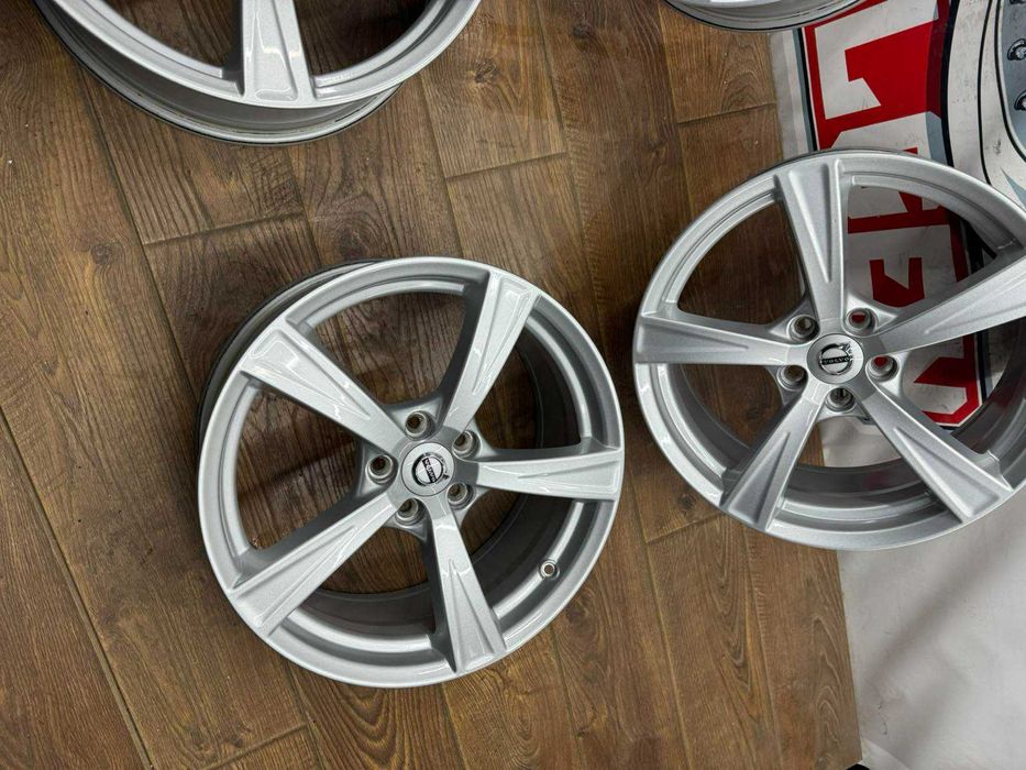 Оригінальні диски 18 5.108 VOLVO V4 v50 v90 XC40 XC60 XC70!G-Felgen