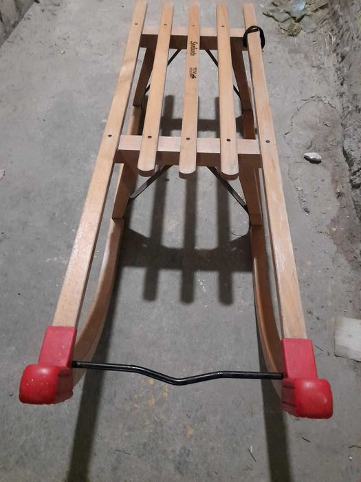 Sanki drewniane dla dziecka