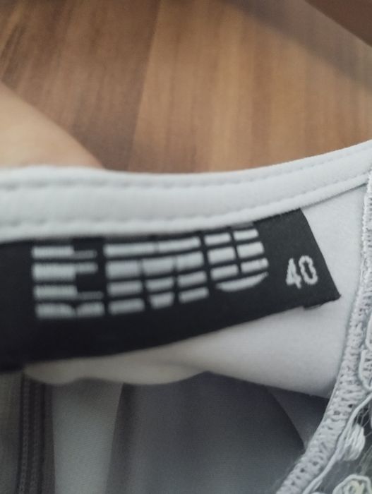 Piękna sukienka błyszcząca roz 40