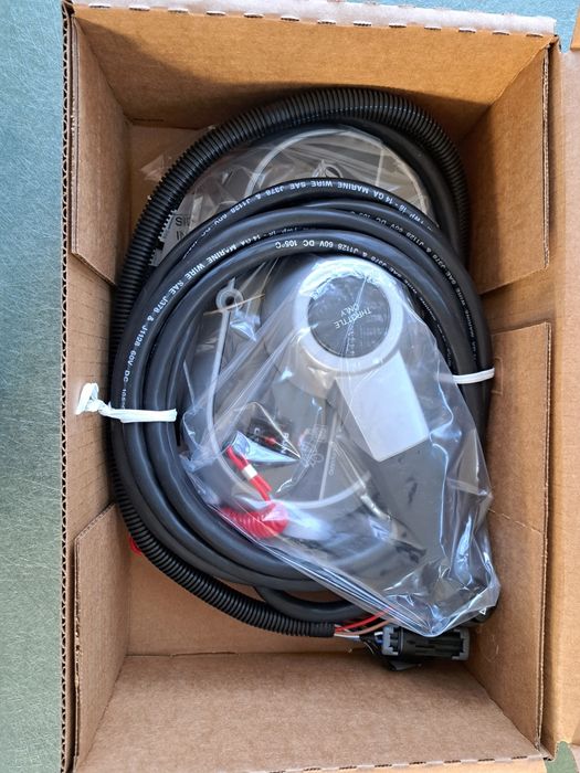 Manetka mercury trym