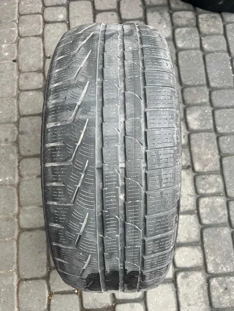 Opona Pirelli Sottozero Winter 240 - 225/45/18 RSC