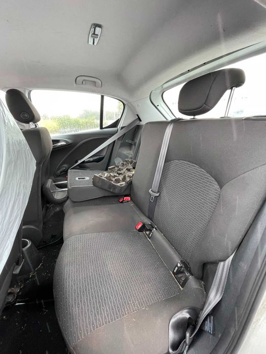 Opel Corsa E para peças