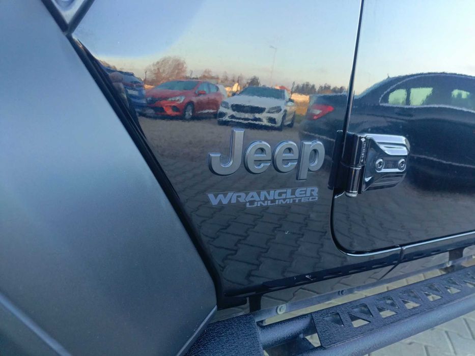 Jeep Wrangler 3,6 czarny automat