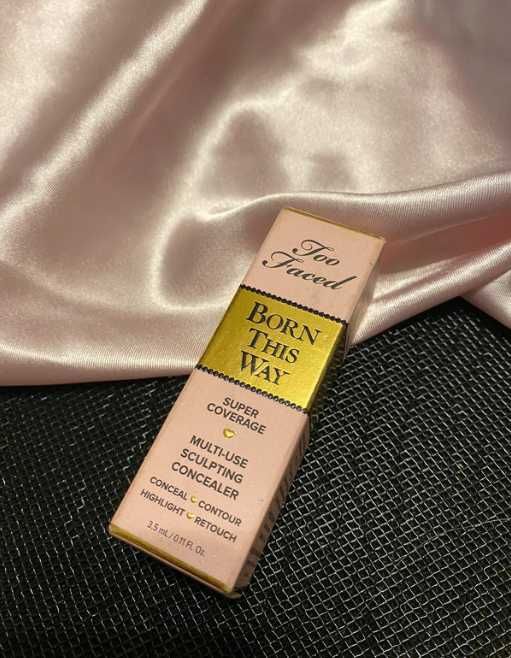 Too faced mini korektor born this way natural beige