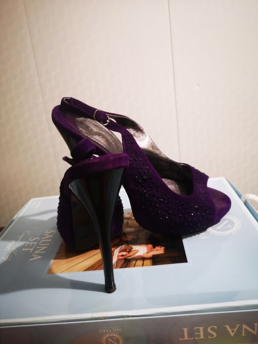 Босоніжки жіночі 38 розмір