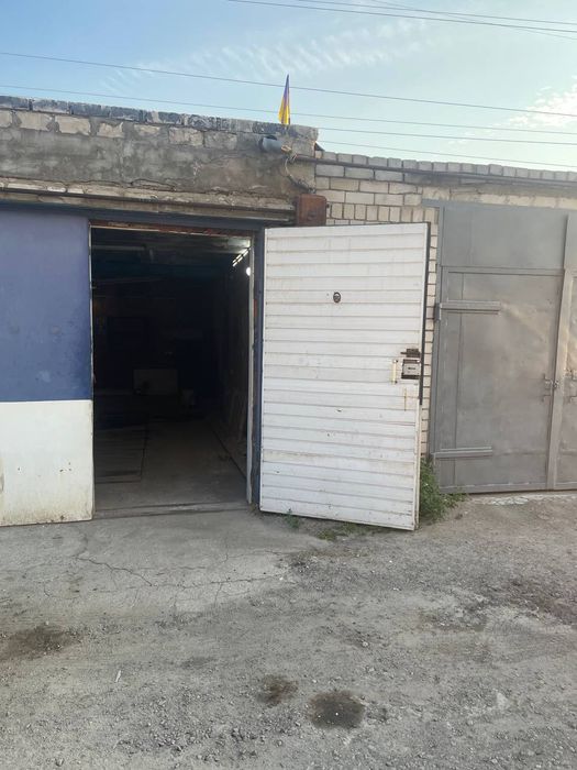 Продам гараж  кооператив лівобережний
