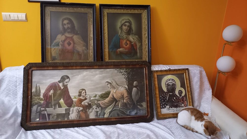 Stare obrazy, piękne drewniane ramy po pradziadkach