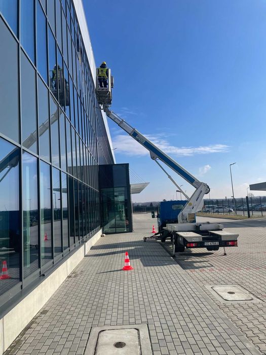 Zwyżka  Podnośnik koszowy, wynajem z operatorem lub bez do 35m