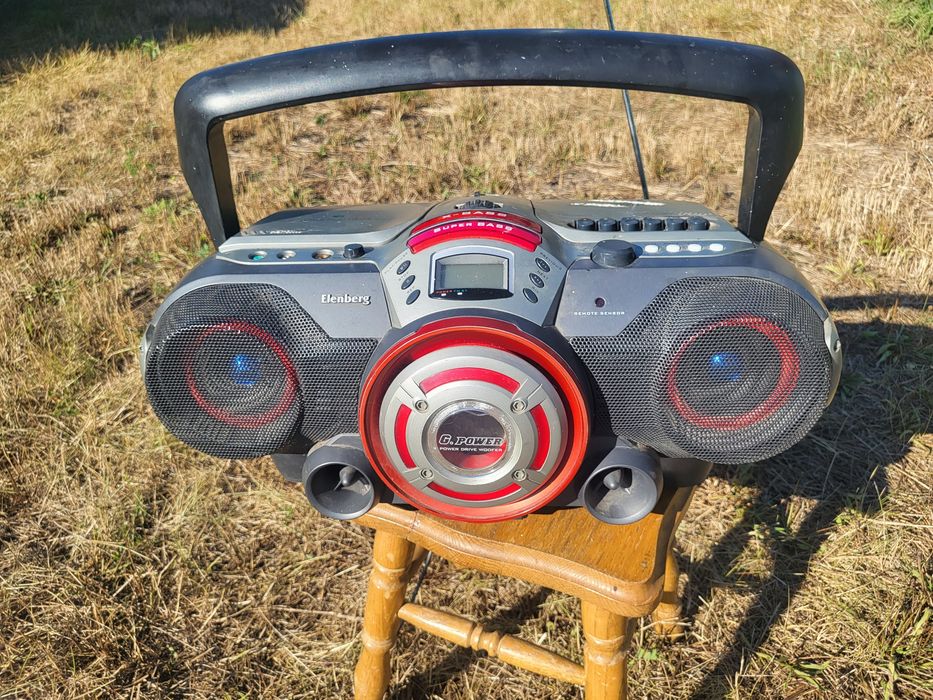 Музыкпльный центр Elenberg CD350-MP3