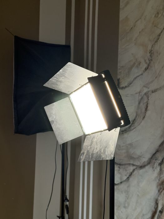 Професійна світлодіодна LED панель LED-U800+ зі штативом та шторками