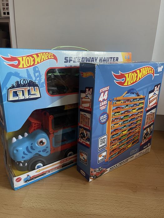 HotWheel трек та дорога-трансформер разом