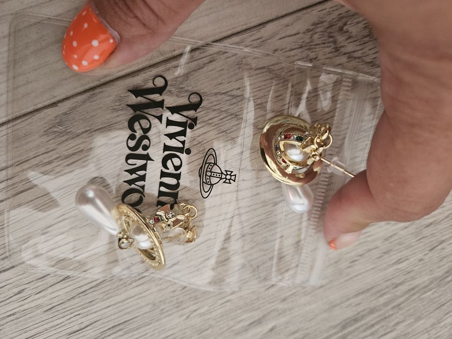 Piękne nowe kolczyki Vivienne Westwood