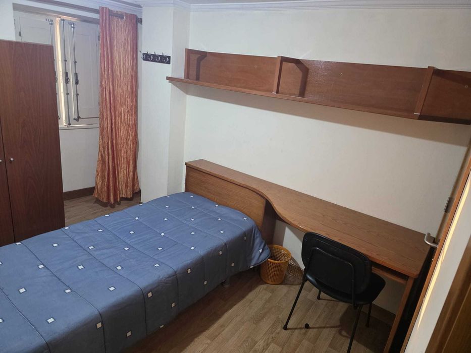 ARRENDA-SE QUARTOS a estudantes Coimbra