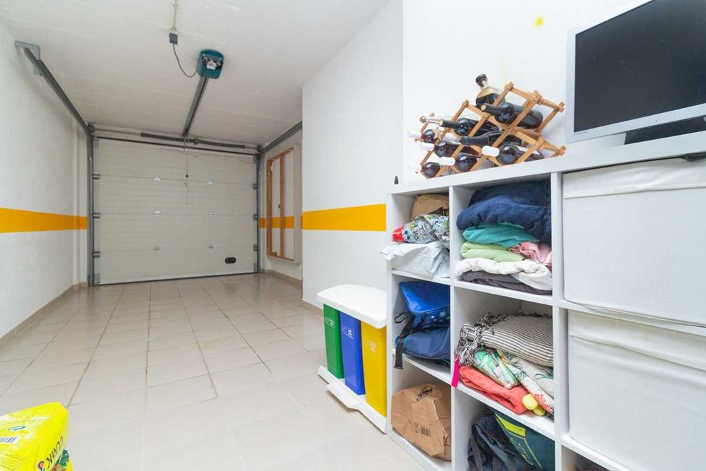 T3 na Urbanização Casal do Telheiro com Elevador, Arrecadação e Box Privativa Autónoma