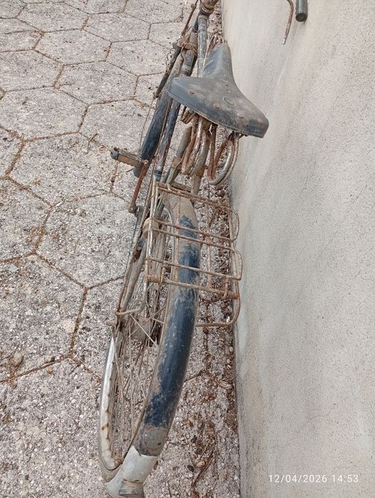Bicicleta pasteleira roda 28 antiga