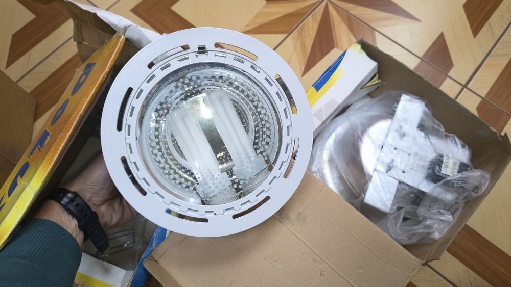 Світильник точковий DELUX CF-218 2х18Вт G24 білий