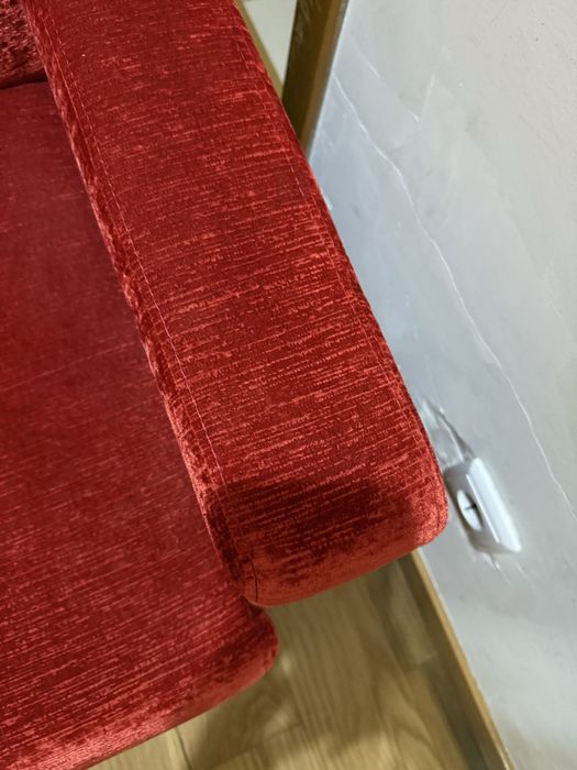 Poltrona vermelha nova