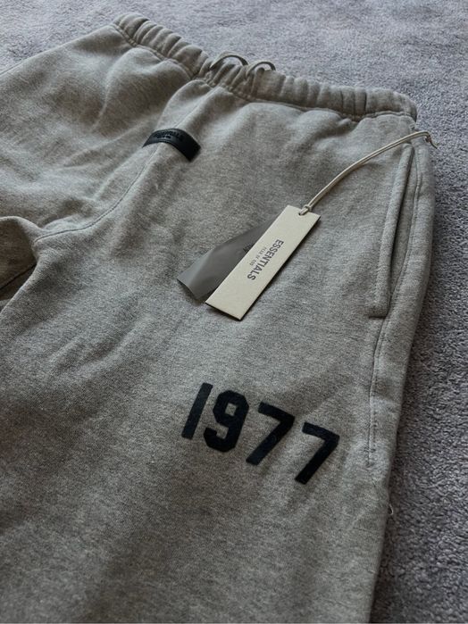 Худі Essentials 1977/ Кофта Есеншел/ Fear OF God Essentials 1977