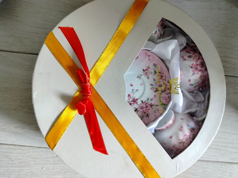 Чайний набір на 6 персон порцеляна