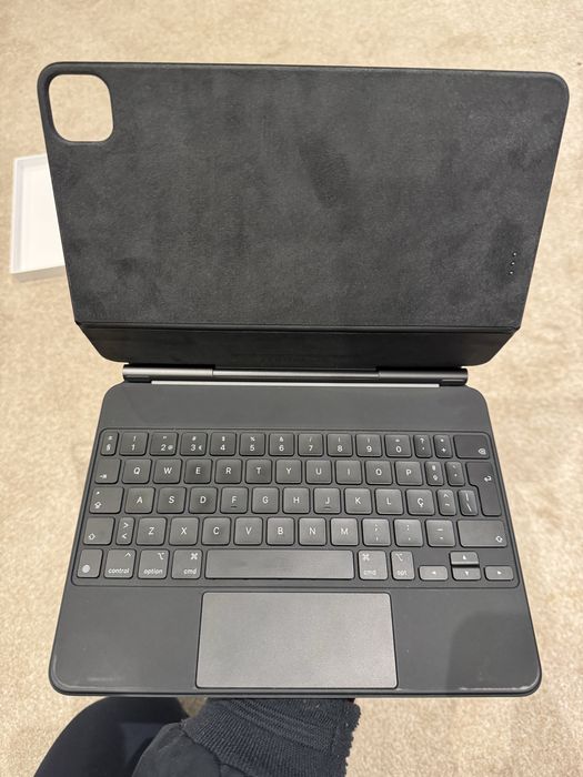 Capa Magic Keyboard para iPad Pro de 11 polegadas (4ª geração)