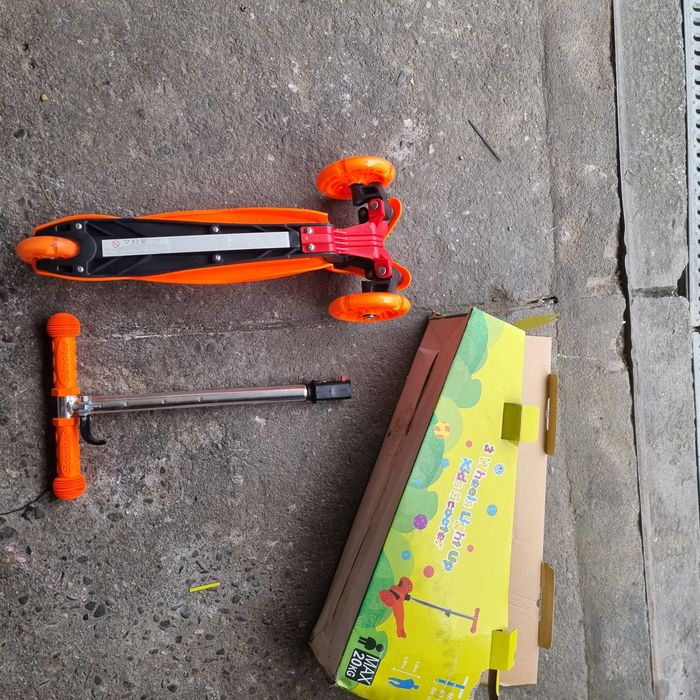 Hulajnoga nowa kola swiecace