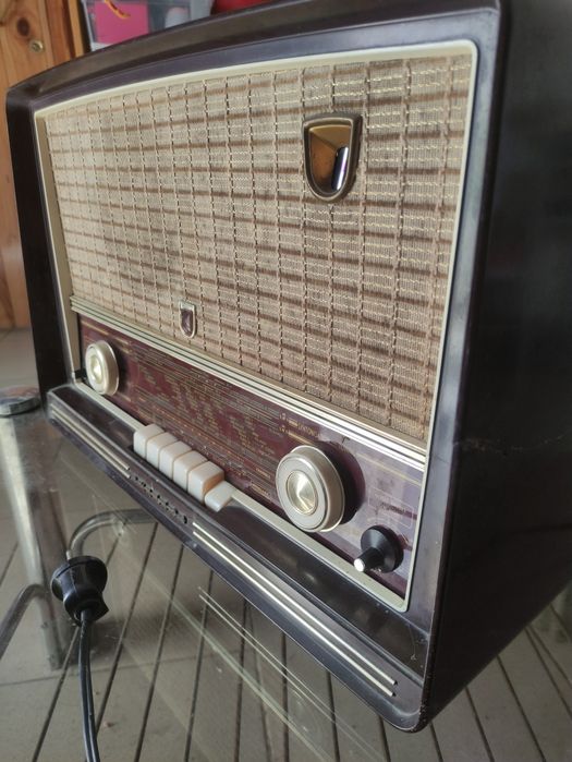 Rádio antigo válvulas