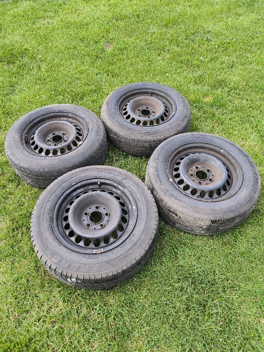 Koła Felgi 15" Mercedes 7J ET37, Opony letnie 205/65/15.