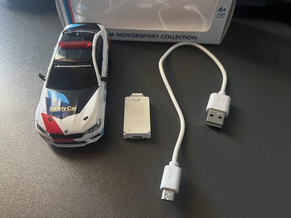 Коллекционная модель BMW M5 Safety car Shell