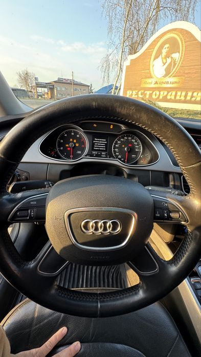 Продам автомобіль Ауді Б8 / Audi A4 Allroad 2013