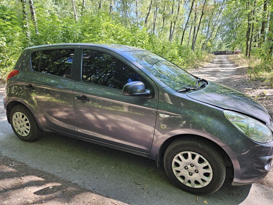 Автомобіль Hyundai i20