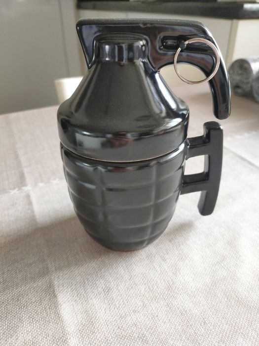 Grenade-shaped mug442908991638753280