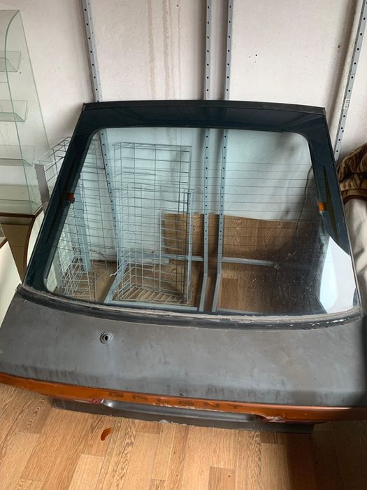 Задня ляда, кришка багажника галант 6 - 7