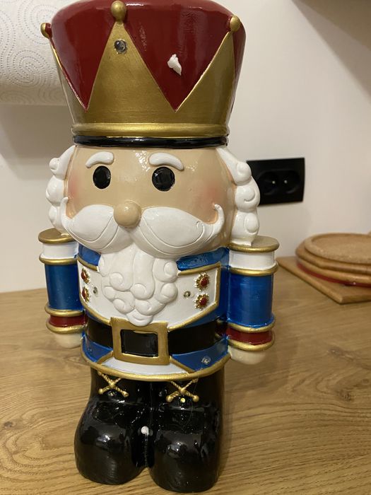 Swiateczna Figurka ceramiczna wysokosc 27 cm