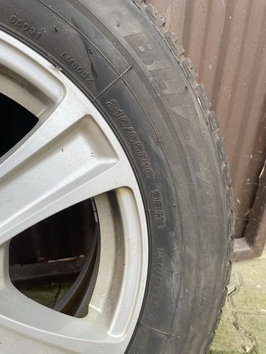 Koła zimowe wraz z felgami 215/65 R16