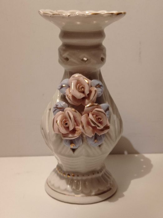 Świecznik z rózami.