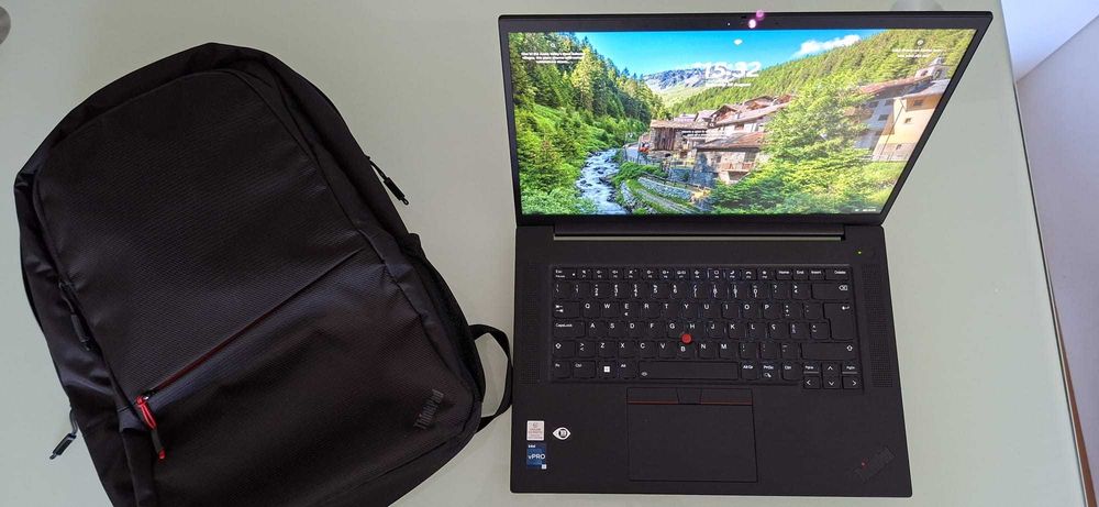 [Impecável] Lenovo ThinkPad X1 Extreme | i7-12800H | 64GB RAM | RTX 3050 Ti | SSD 1TB + Brinde