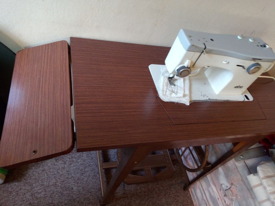 Máquina de costura Elna