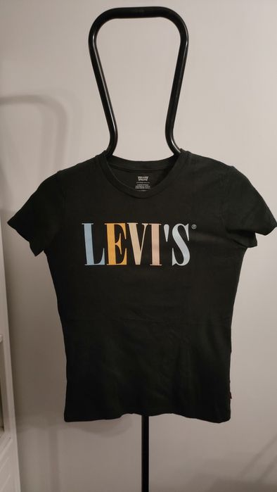 świetny nowy t-shirt Levi's