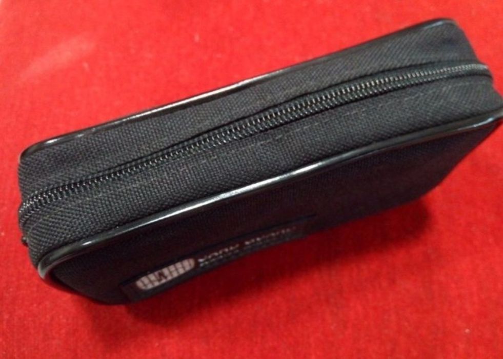 Czarny piórnik mały