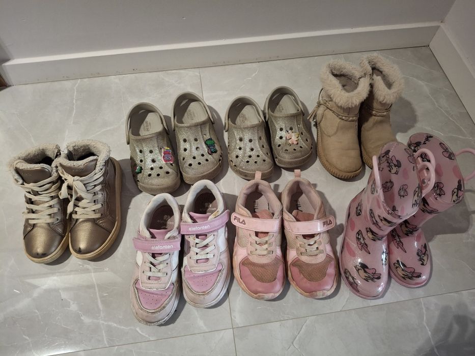 Różne buty dziecięce
