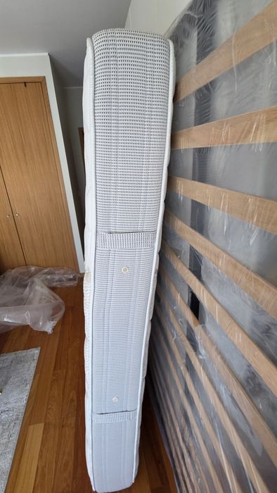 Colchão Molaflex 195×160 + estrado ( novo )