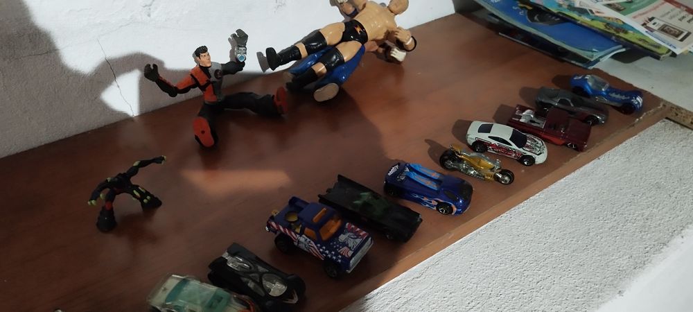 Carros Hotwells originais