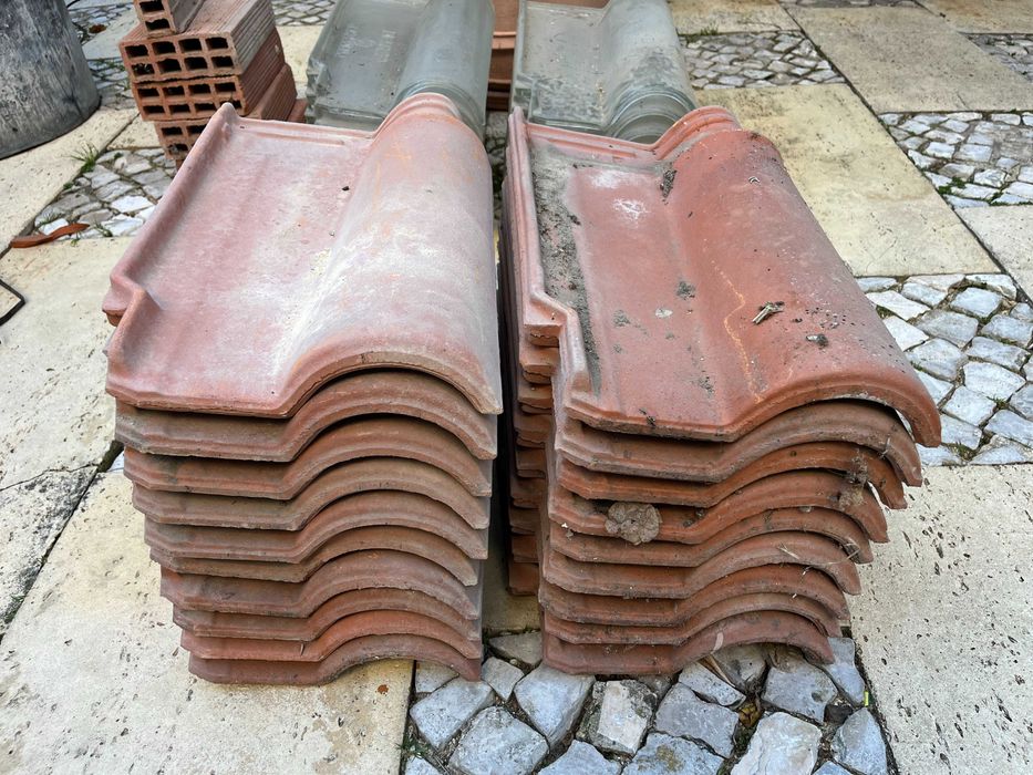 Telhas Lusa Usadas em bom estado.