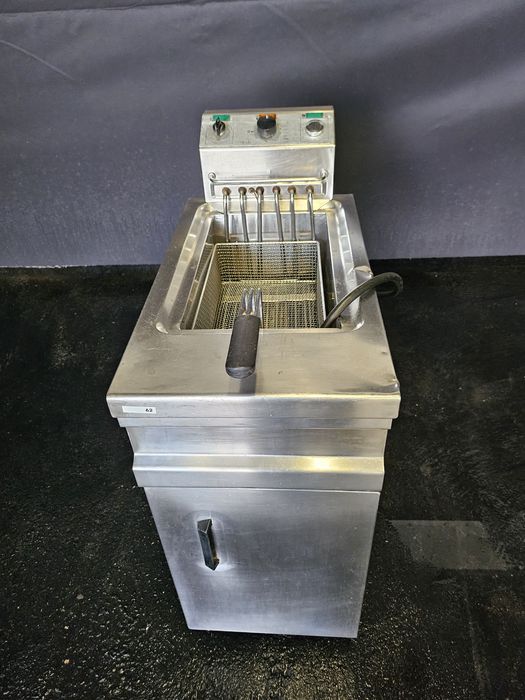 Fritadeira eléctrica trifásica