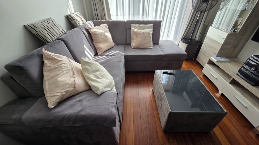 Sofa cama 220x235 + mesa centro da mesma cor