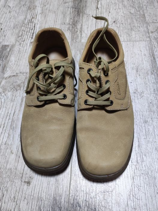 Продам кожаные туфли Clarks