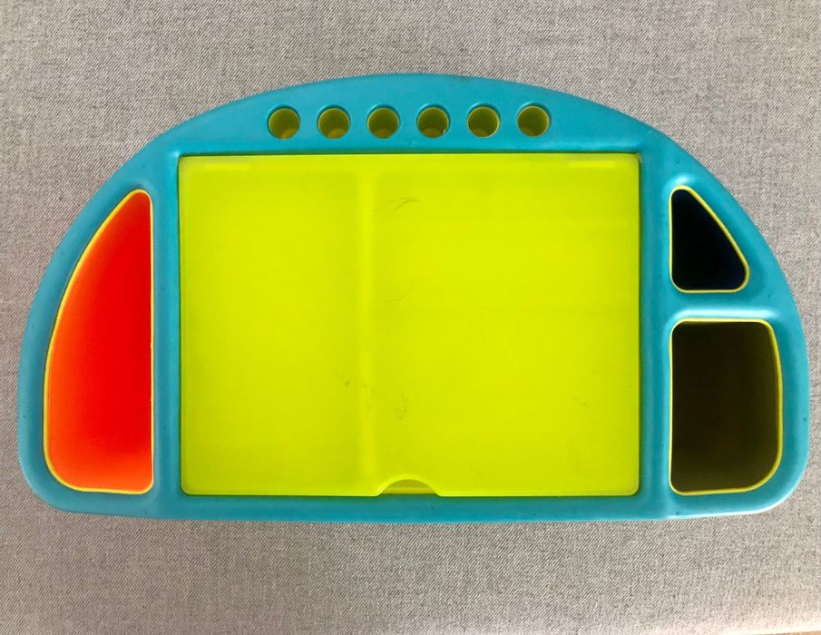 Mesa de Pintura Infantil Ideal para Crianças Criativas